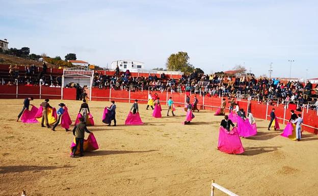 La Escuela Taurina de la Diputación clausuró su curso en Valverde