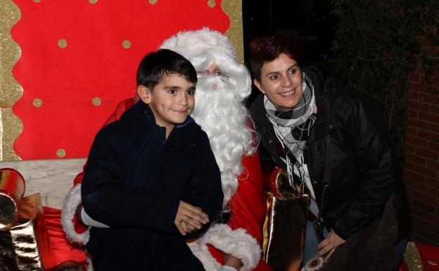 Papa Noel trae ilusión a Valverde