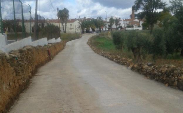 Se hormigona varios caminos públicos