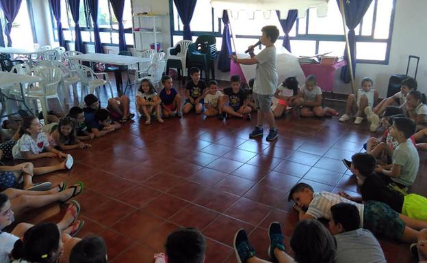 Este 7 de junio finaliza el plazo para colaborar como monitor con la Asociación Juvenil Fevalpop