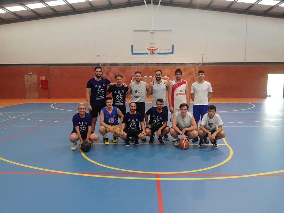 En marcha el torneo de baloncesto de verano