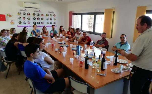 Quesería Valtrejo explica cómo se hace queso artesano a los profesores del 'César Hurtado'