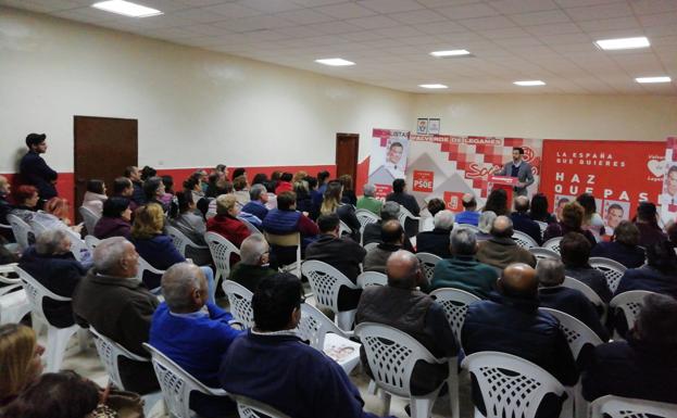 El PSOE celebra un mitin en la Casa del Pueblo