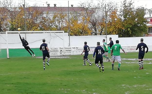 Los Veteranos vencen al líder