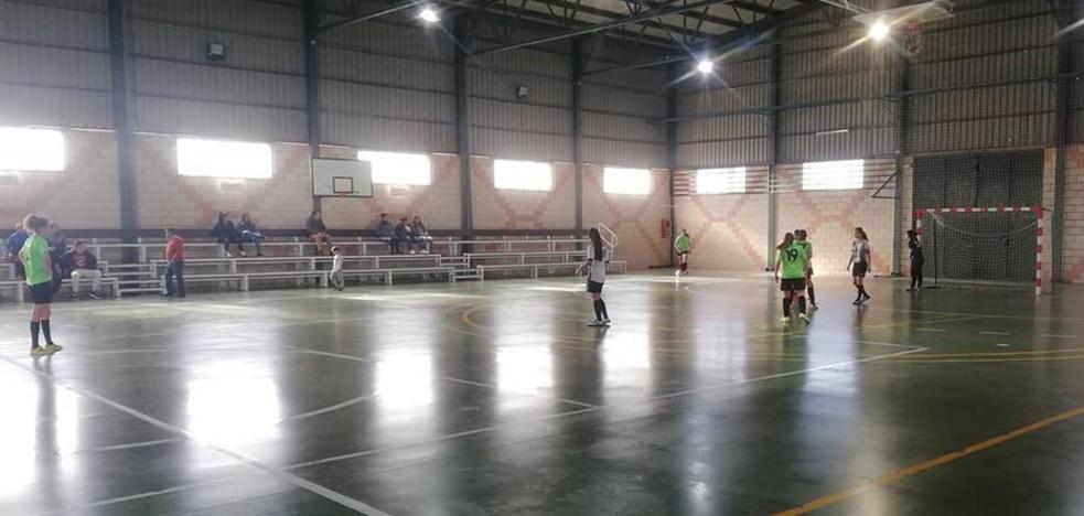 El equipo femenino endosa un 4-0 a Valencia del Ventoso