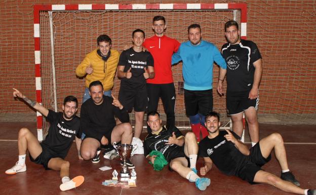 Los Pisos, campeón de la liga de fútbol sala