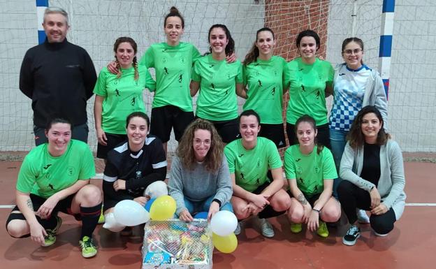 Las chicas del femenino golean al colista