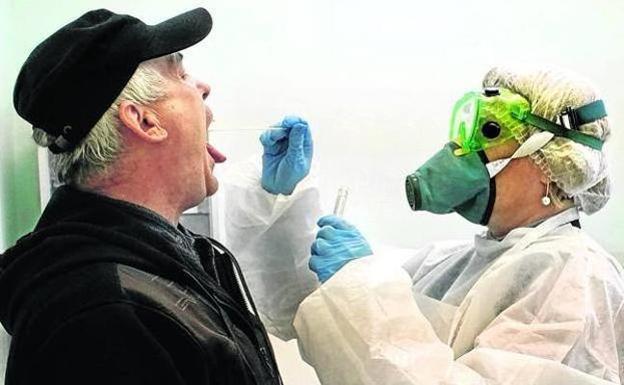 Advierten de posibles engaños en la comercialización de remedios contra el COVID-19