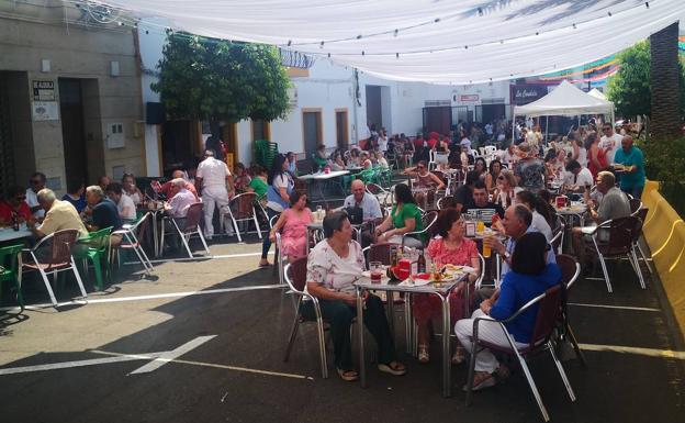 El Ayuntamiento cancela las tasas de veladores y terrazas a los hosteleros