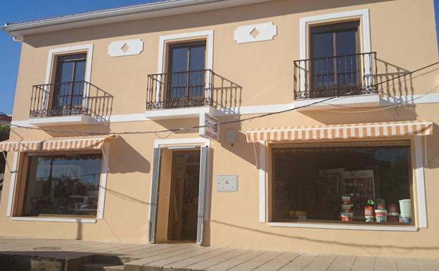 Hoy comienza la reapertura del pequeño comercio