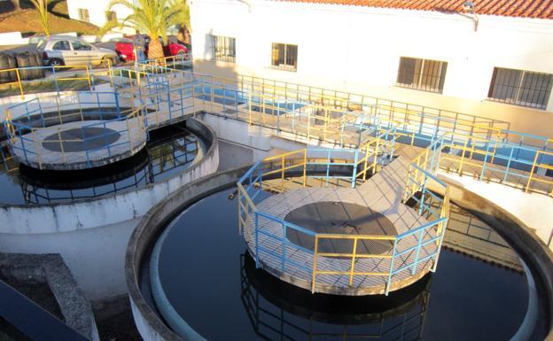 A Valverde llegan diariamente 1.115.000 litros de agua desde Piedra Aguda