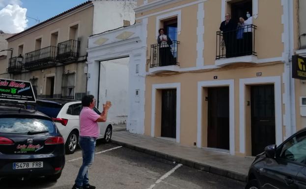 Julián Ortiz celebra su 86º cumpleaños al estilo 'Estado de Alarma'