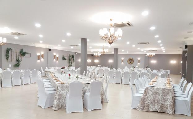 Ya se permite la entrada a los interiores de los bares