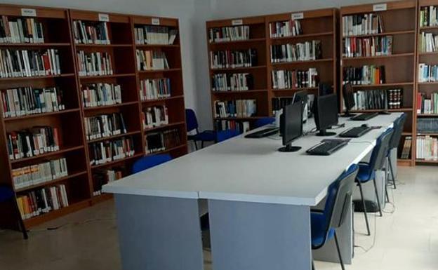 Ya se puede estudiar en la biblioteca municipal