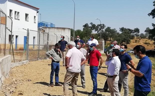 Visita a las obras de emergencia y firma del convenio para el abastecimiento de agua