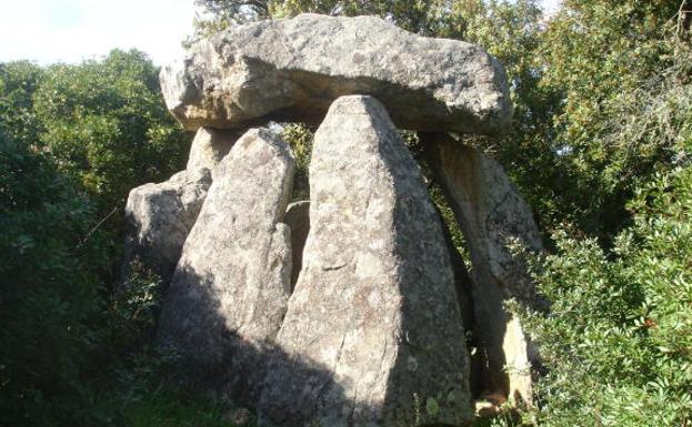 Se organizan visitas al dolmen El Rebellao