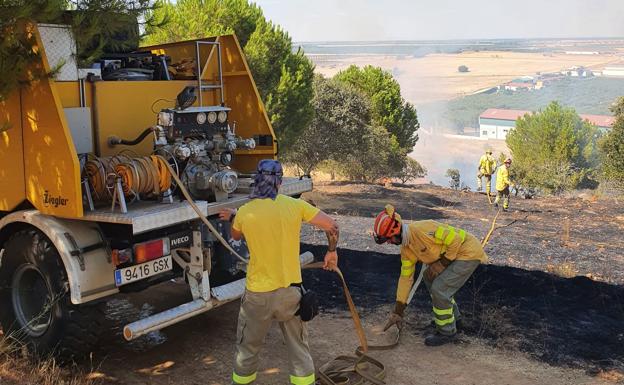 Se produce un incendio en el Cerro de los Mártires