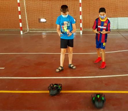 Los pequeños aprenden a programar en los talleres de robótica