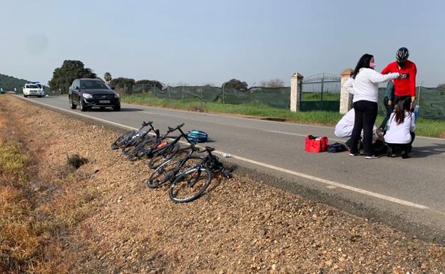 Herido un ciclista en una caída en la carretera de La Albuera