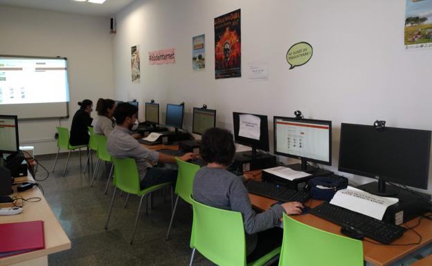 El NCC de Valverde de Leganés continúa mejorando las competencias digitales de la ciudadanía