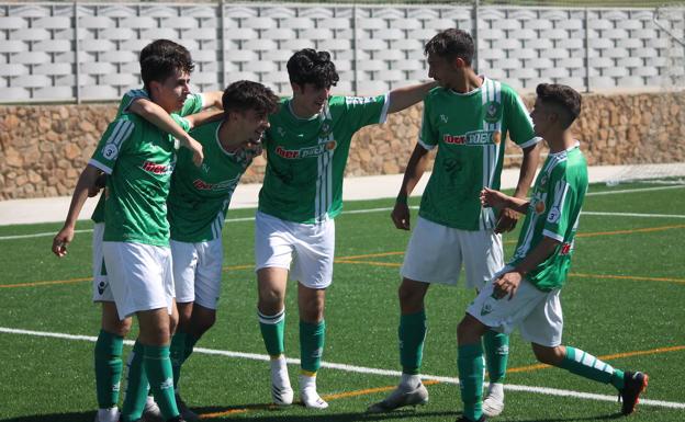 El CF Verato, primer rival de los juveniles en la fase de permanencia