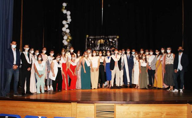 Se gradúan los alumnos de 2º de Bachillerato del IES 'Campos de San Roque'