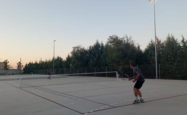 Esta tarde se disputa la final del Torneo 'La Diabla' de tenis