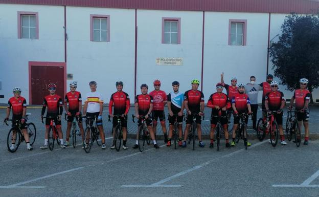 La Peña Ciclista Farolillo Rojo hace una quedada en memoria del 'Alemán'