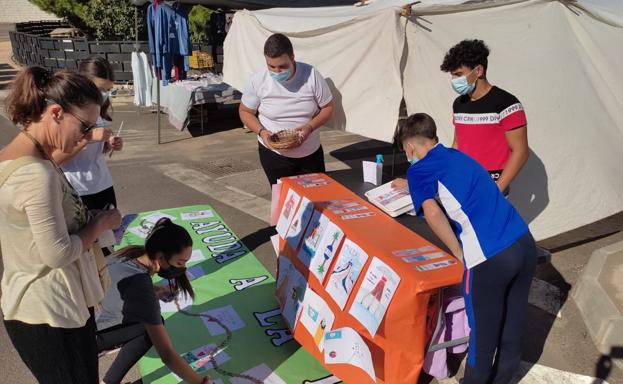 Se venden marcapáginas para recaudar fondos para los afectados de La Palma