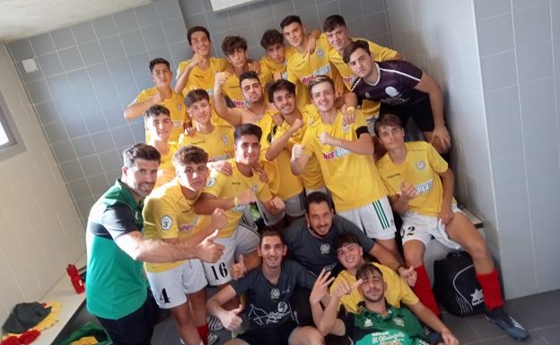 Primera victoria de los juveniles ante el Sportextremadura