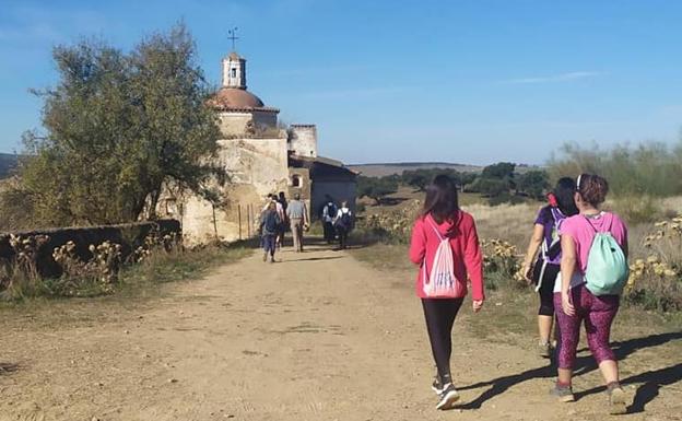 La Fundación Caja Badajoz organiza una ruta en Valverde