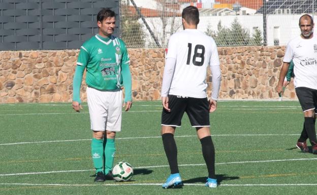 Los Veteranos empatan un 2 - 0 en contra