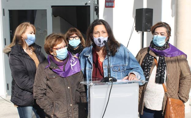 Los valverdeños y valverdeñas se reivindican contra la violancia contra las mujeres y la igualdad
