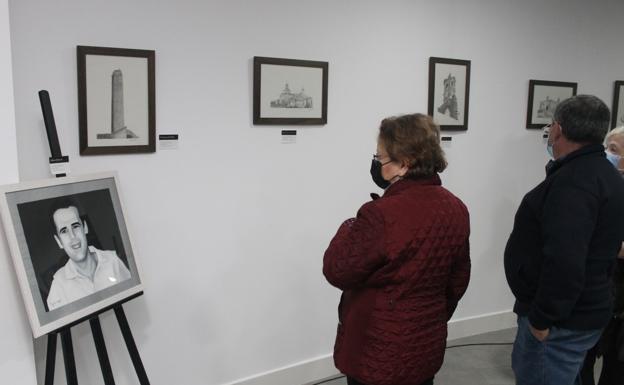 Inaugurada la exposición de pinturas en el Centro del Conocimiento