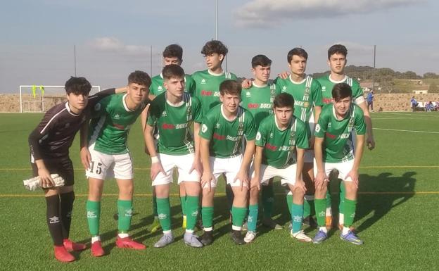 El líder no falla ante los juveniles