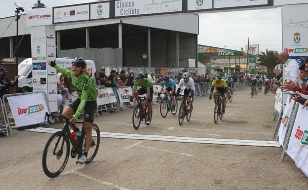 La 'I Clásica Ciclista de Valverde de Leganés' finaliza con un rotundo éxito de participación y organización