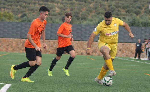 Los juveniles despiden la temporada esta tarde en el Municipal 'La Era' ante el colista del grupo