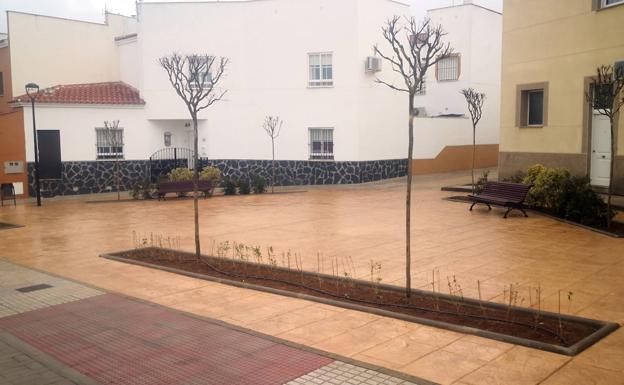 Finaliza la reforma de la Plazoleta de la Libertad de la calle Isabel Madera Moreno