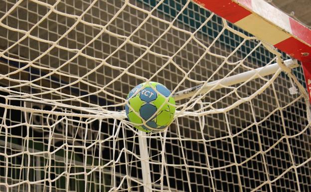 Esta tarde se disputa la 12ª jornada de liga del campeonato de invierno de fútbol sala de Valverde de Leganés
