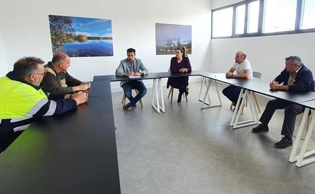 El ayuntamiento firma el primer convenio colectivo laboral en Valverde de Leganés
