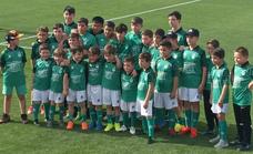 Los equipos de fútbol base de la Escuela Municipal de Deportes son invitados al encuentro entre el CD Badajoz y el Athletic Club B