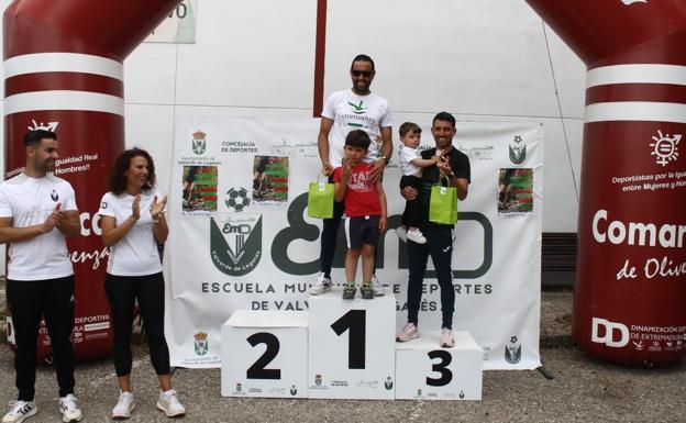 El Cross 'Vive la Trashumancia' reúne a más de un centenar de corredores en Valverde de Leganés