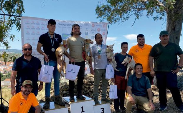 José Francisco Murillo, con 'Nube', ganó la II Copa para Cachorros de Podencos celebrada en el Día del Cazador