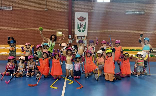 Se clausura la temporada en el curso de iniciación a los patines