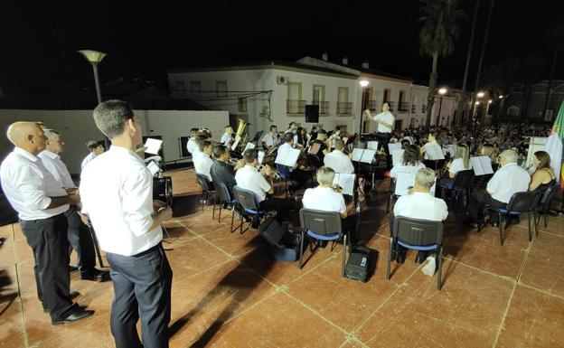 Valverde de Leganés acoge su I Encuentro de Bandas de Música