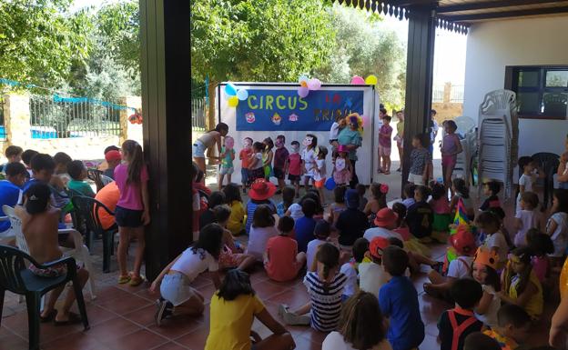 Comienza la cuarta y última quincena del Campamento de Verano 'La Tribu'