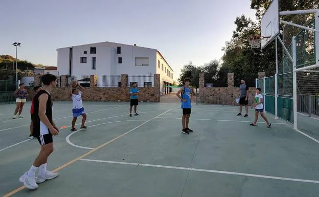 El ayuntamiento apuesta por el baloncesto con la creación de un equipo
