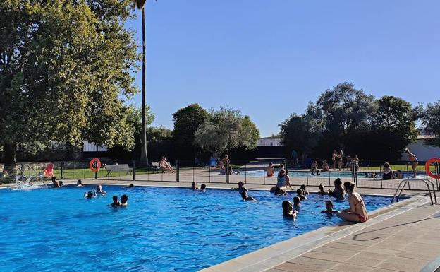 Cerca de 5.000 personas disfrutaron de la piscina municipal durante el mes de julio