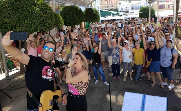 El fallecimiento de un joven de Murcia empaña el viernes de feria en Valverde