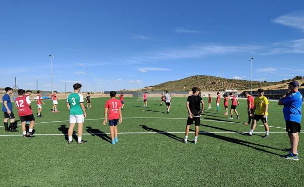 Ya están entrenando los equipos de la Escuela Municipal de Fútbol